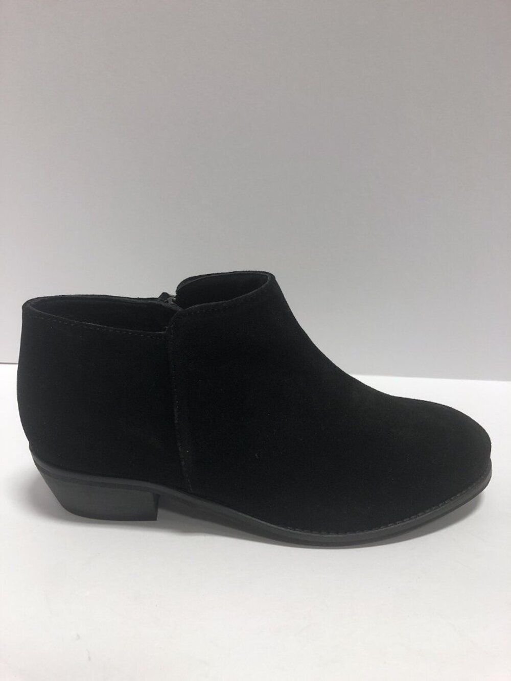SoftWalk Women’s Rocklin, Black Suede Ankle Booties, Size 7.5 W
